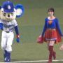 【桃月なしこ】セクシースーパーマンの衣装で登場した桃月なしこさんの始球式！ (2022/03/19)